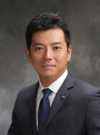 代表取締役　小城　崇宜